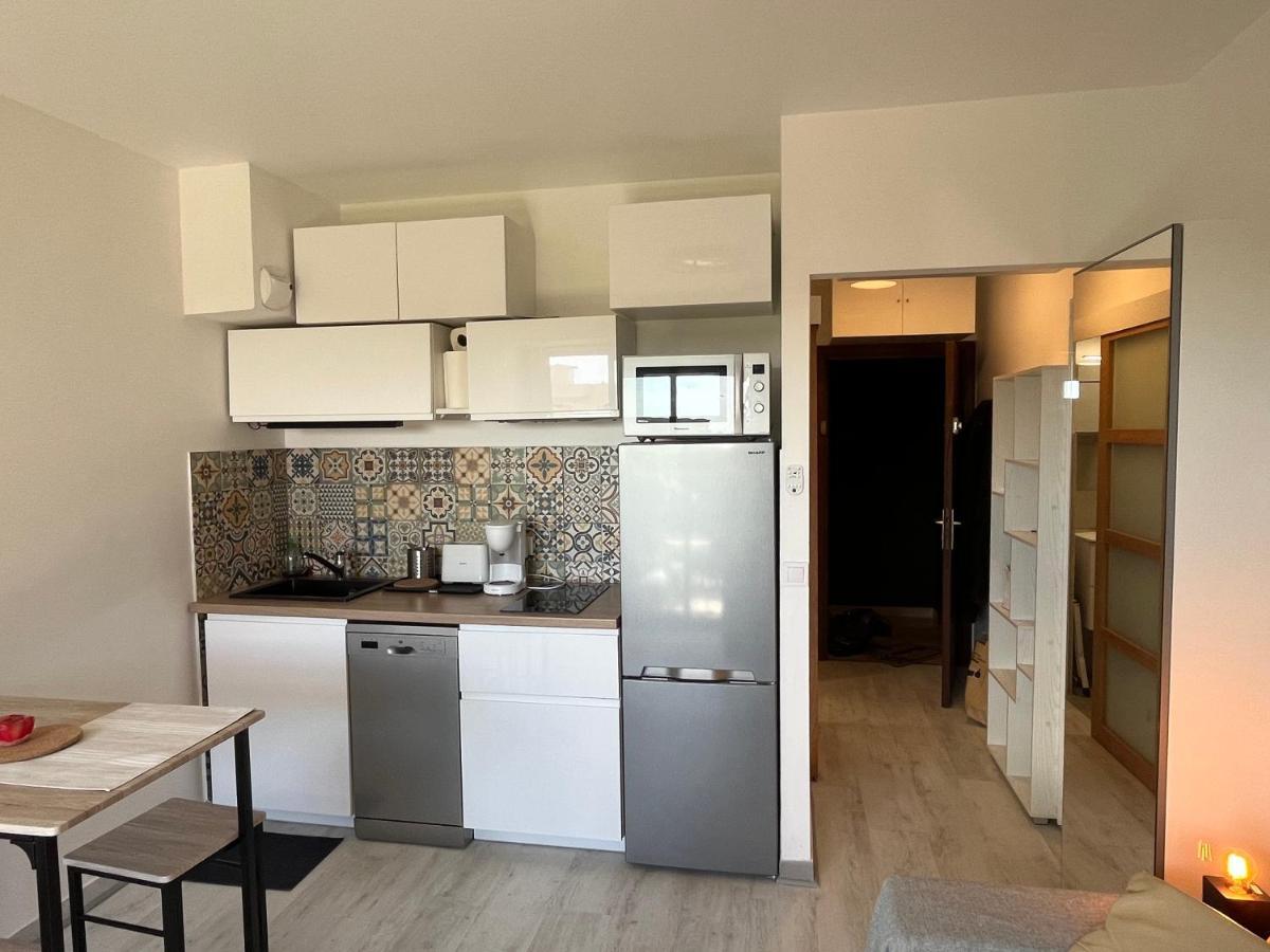 Charmant Studio Avec Terrasse Et Parking A Vence Zewnętrze zdjęcie